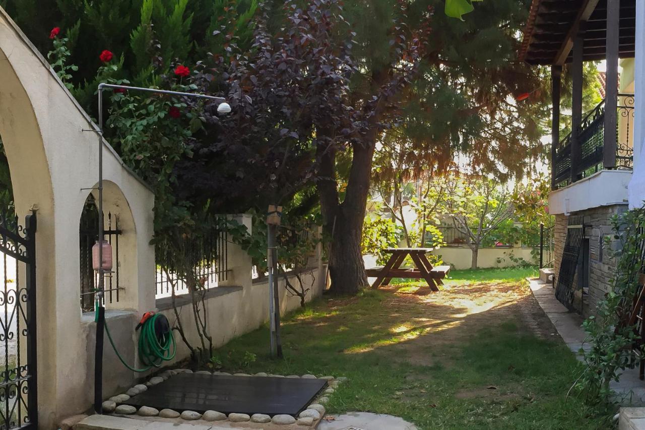 Seasidelongo Houses 1 Min From The Beach Of Nikiti Екстериор снимка