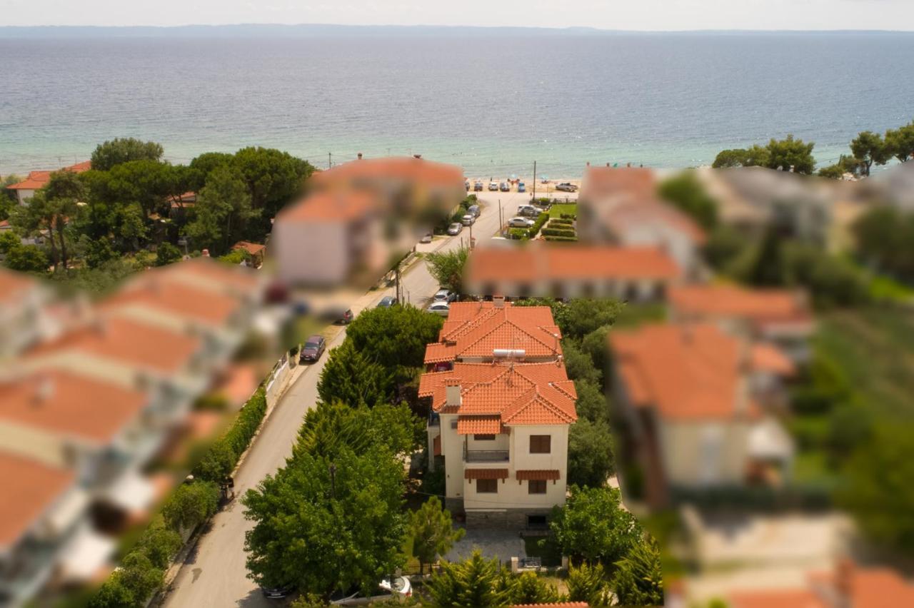 Seasidelongo Houses 1 Min From The Beach Of Nikiti Екстериор снимка
