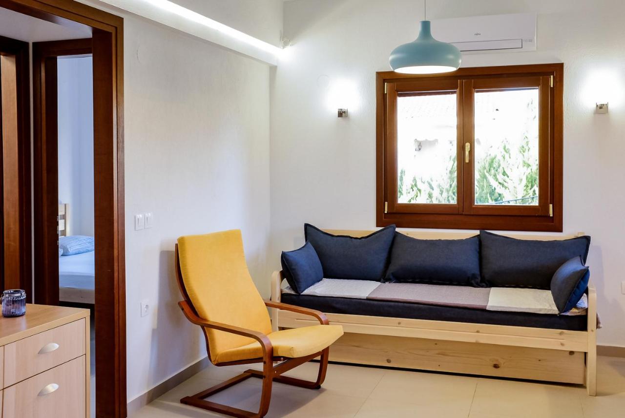 Seasidelongo Houses 1 Min From The Beach Of Nikiti Екстериор снимка
