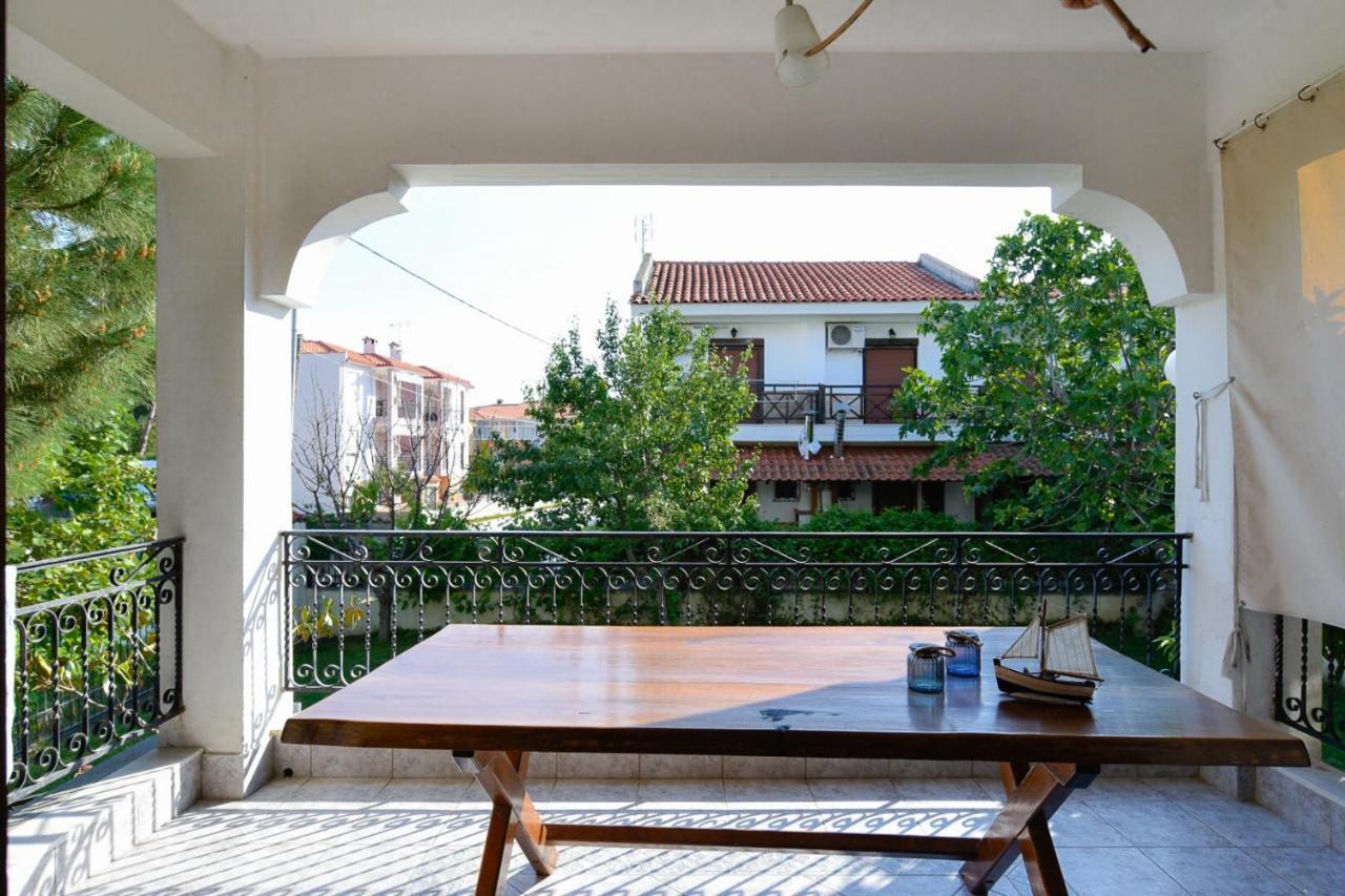 Seasidelongo Houses 1 Min From The Beach Of Nikiti Екстериор снимка