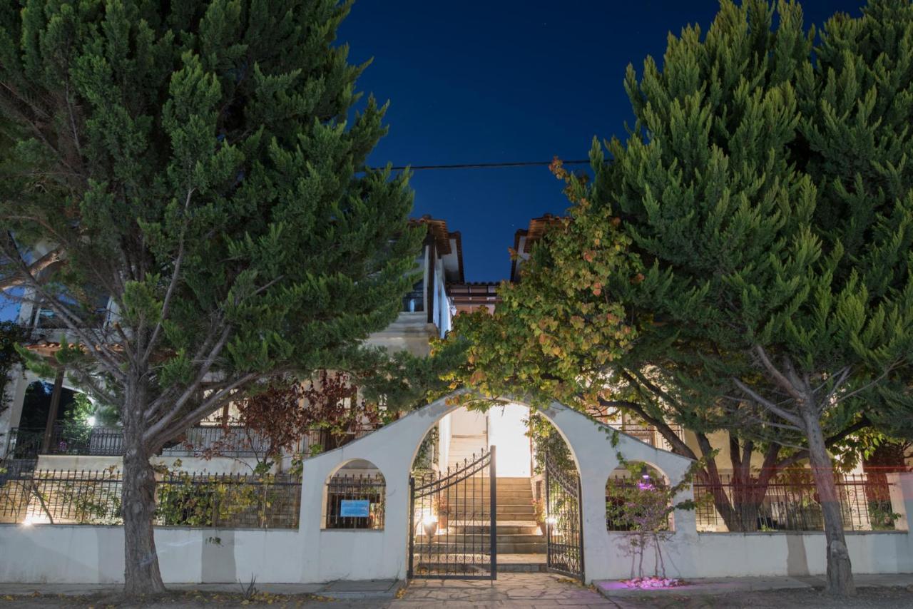 Seasidelongo Houses 1 Min From The Beach Of Nikiti Екстериор снимка